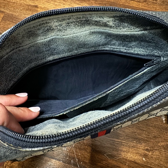 Vintage Gucci Crossbody - Picture 9 of 10